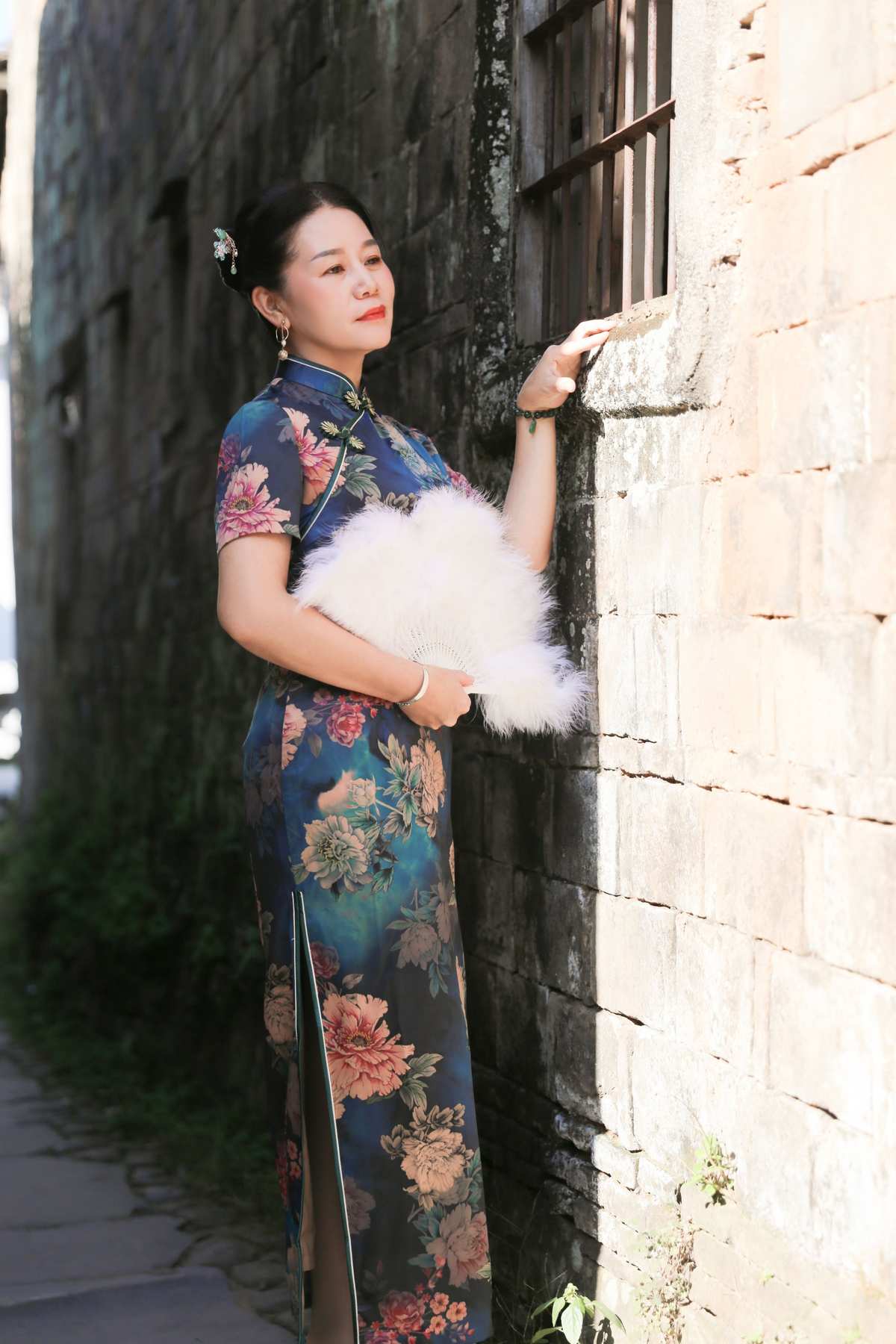 撕掉她的外衣4_撕掉她的外衣_撕掉她的外衣泡澡