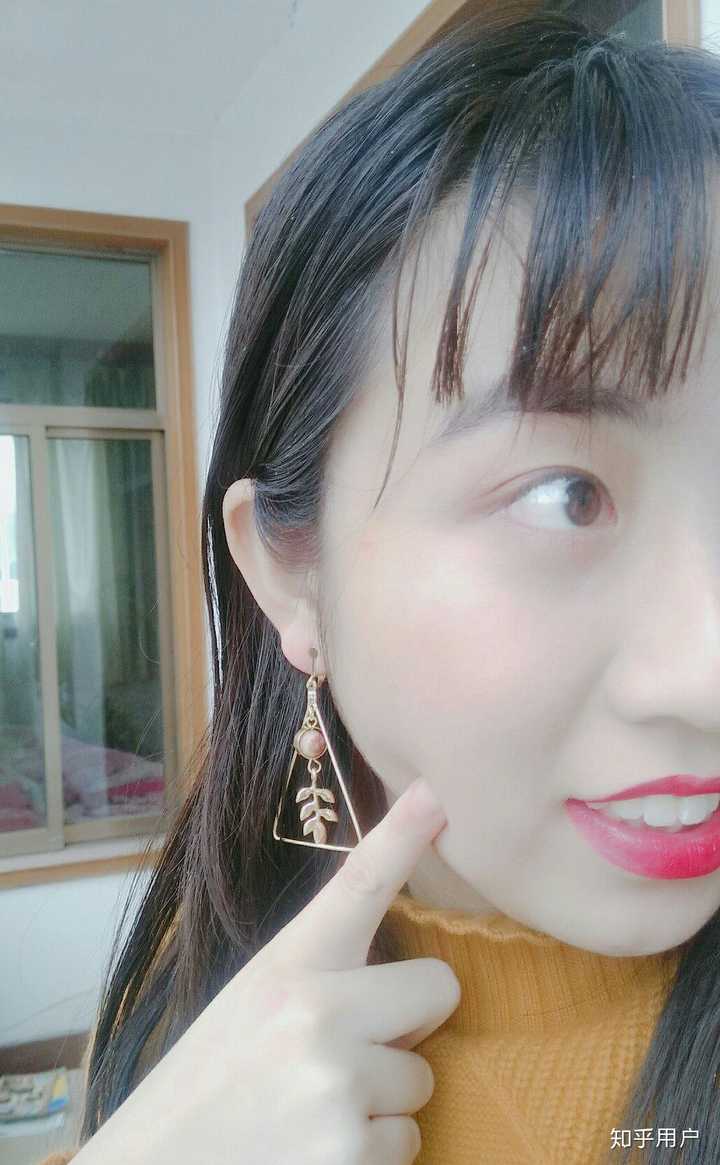 自拍偷拍校园春色_偷拍情侣自拍30p_自拍或偷拍在线短片