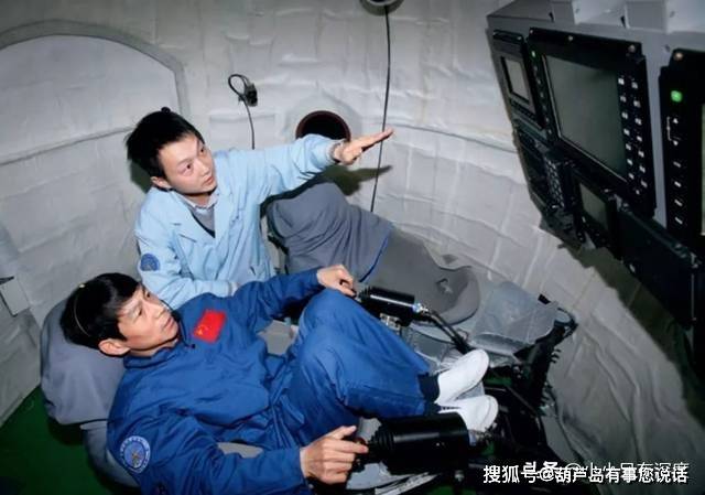 太空步教学视频慢动作_朱校长太空步教学_太空步教学
