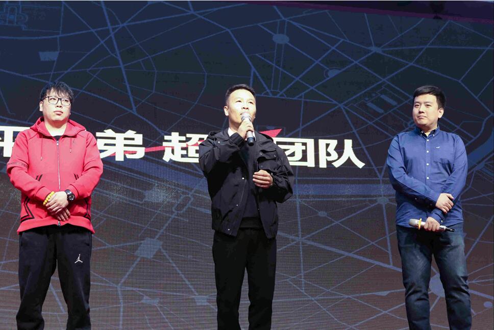 逆天传奇：一个时代，无人不向往成为英雄