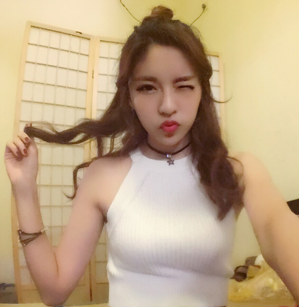 虎牙美女主播性感热舞_主播性感美女图片_性感美女主播