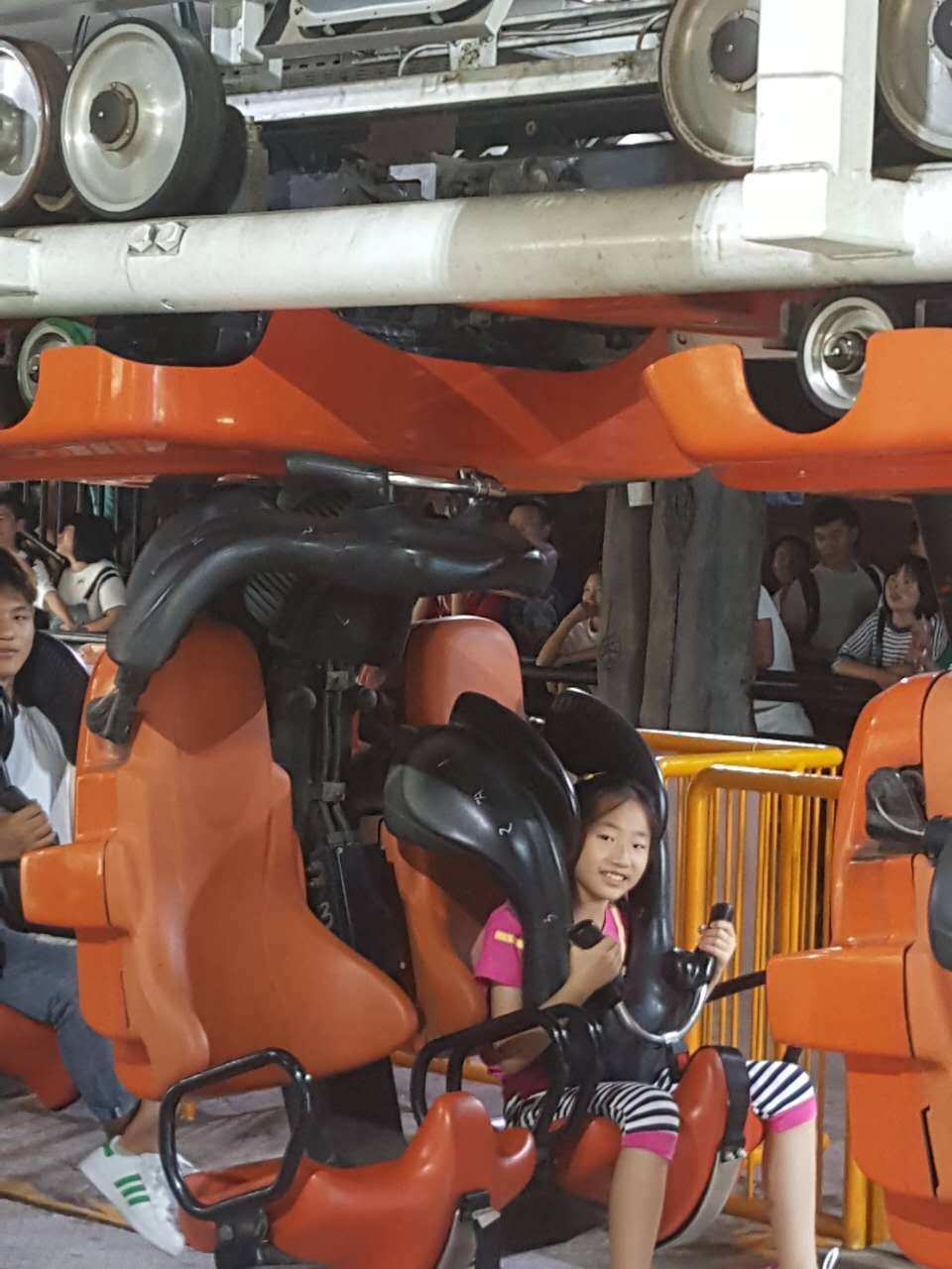 快乐过山车_过山车了_过山车表演