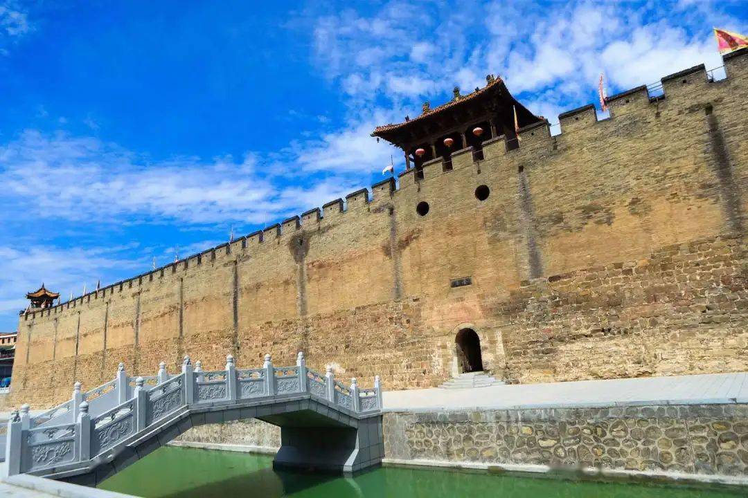英雄舞阳城攻略_英雄舞阳城老三怎么打_英雄舞阳城与普通的奖励区别