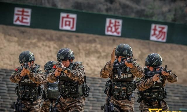 联机手机游戏恐怖_手机联机rts游戏_联机手机游戏生存