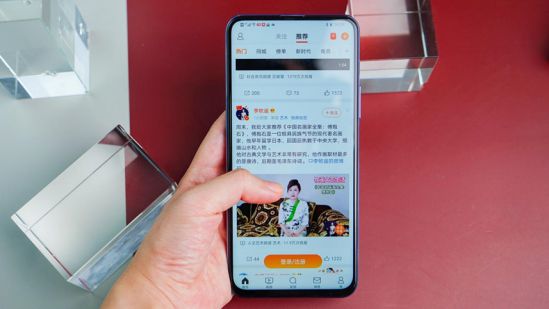游戏主播现在用的手机多吗-游戏主播的手机选择：苹果、华为、小米哪个更香？