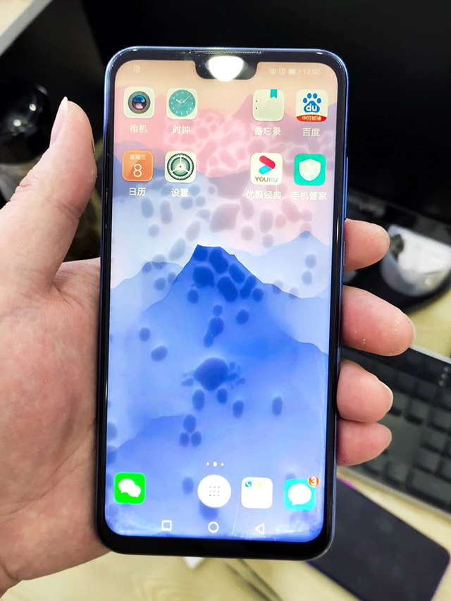 手机进水了还能玩游戏么_手机进水玩游戏发热怎么办_进过水的手机能用吗