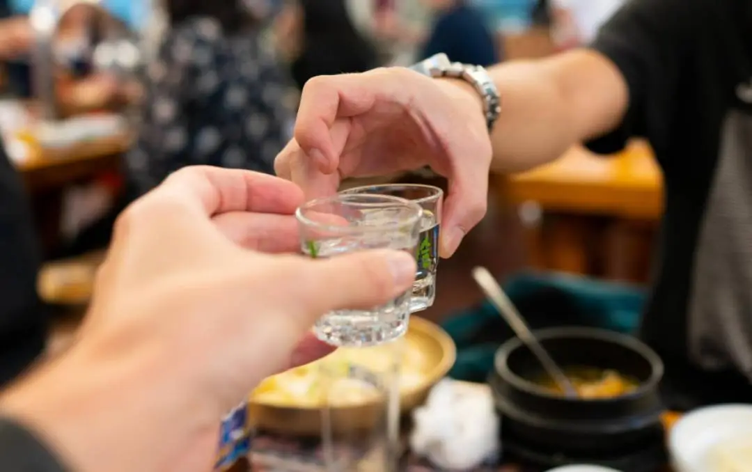 瓶子游戏叫什么_手机酒瓶子游戏_好玩的瓶子游戏