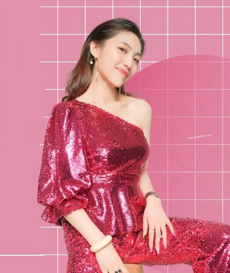 女生爱玩手游_女生打游戏手机_女人经常玩手机打游戏好吗