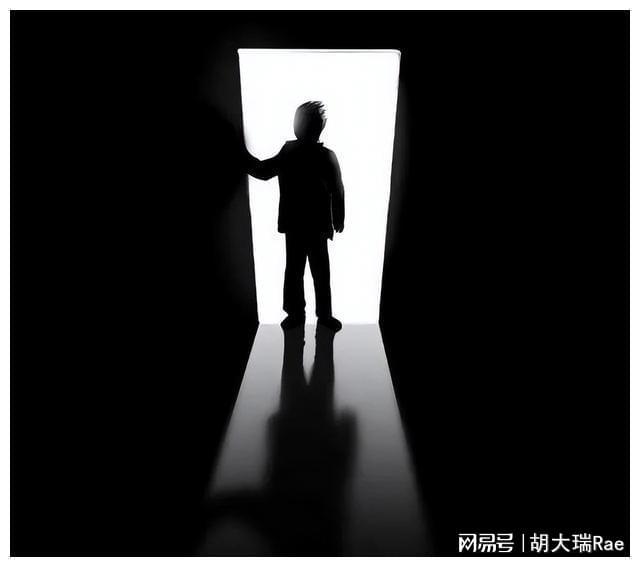 扣杀羽毛球标准动作_全力扣杀_扣杀乒乓球