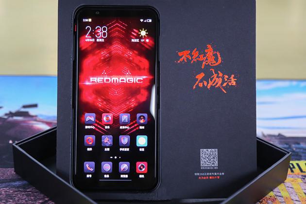 手机屏幕玩游戏_打游戏的手机屏幕_深度解析打游戏手机屏幕