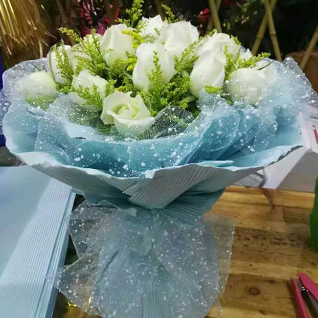 花束般的恋爱出现的歌曲_花束般的恋爱是什么意思_花束般的爱情