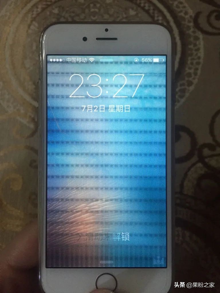 手机打游戏就闪屏怎么回事_回事打闪屏手机游戏怎么弄_手机玩游戏闪屏
