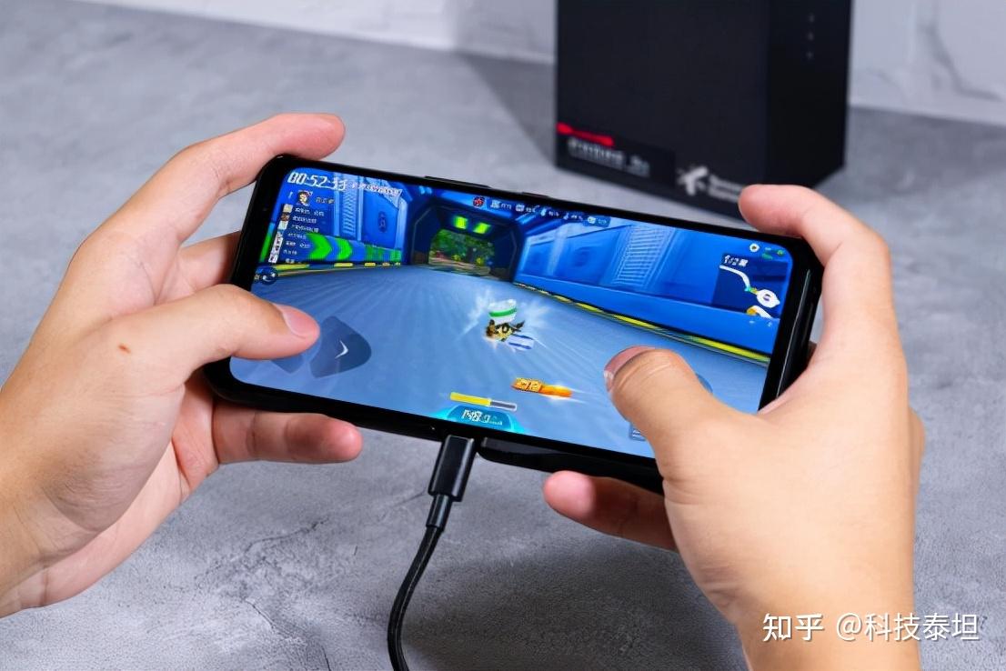 锁定游戏界面_手机打开游戏显示底部锁定_锁定游戏窗口是什么意思