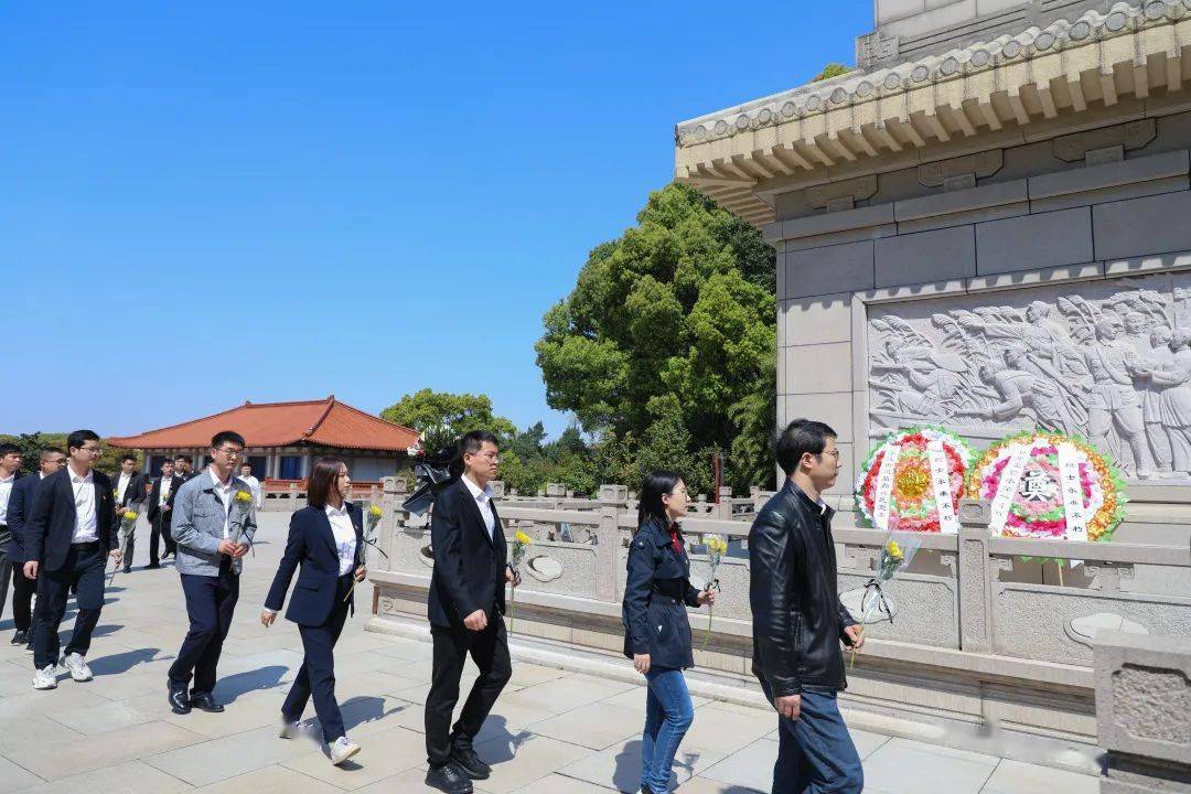 哪些年是闰月年_月日年还是日月年_2009年11月5日