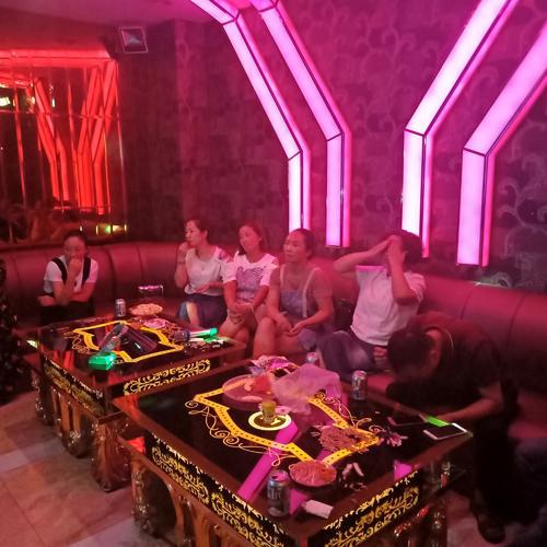 手机唱歌按键游戏：移动 KTV，多种歌曲任你唱，还能和朋友一起嗨