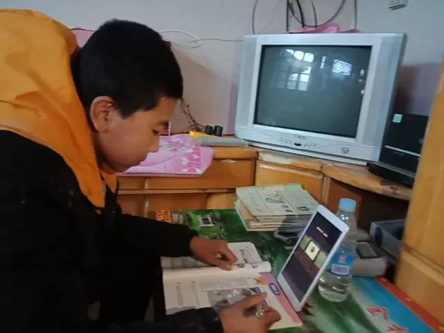 玩手机游戏用什么手机好_十二岁能不能用手机玩游戏_能玩手机游戏用什么软件