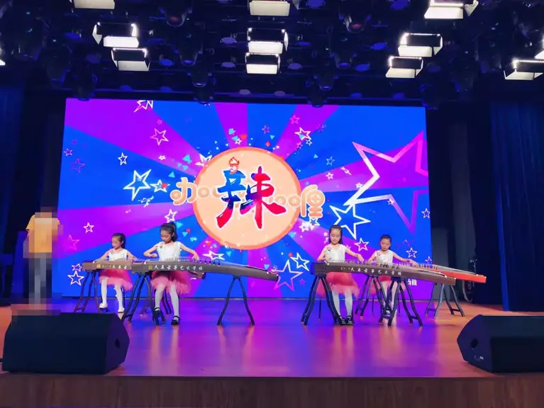 用键盘弹钢琴的游戏_手机键盘弹琴游戏_弹琴键盘手机游戏叫什么