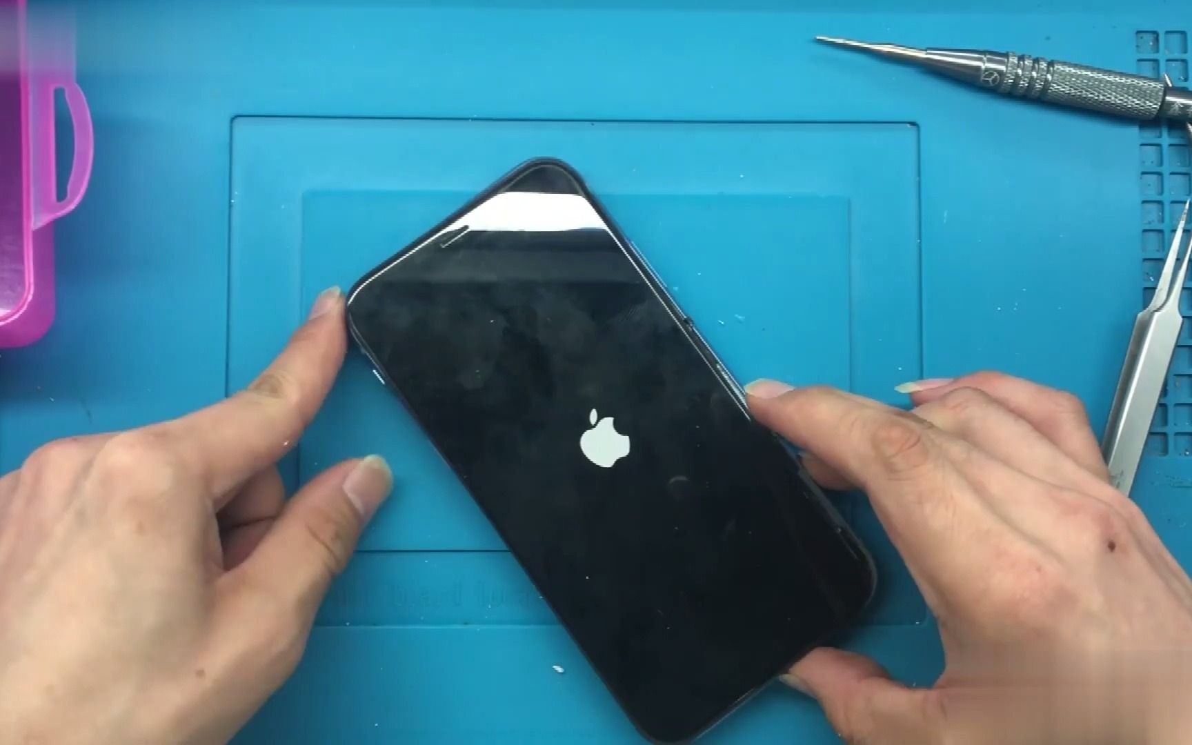 苹果xr死机重启方法_iphonexr死机重启_苹果xr假死重启