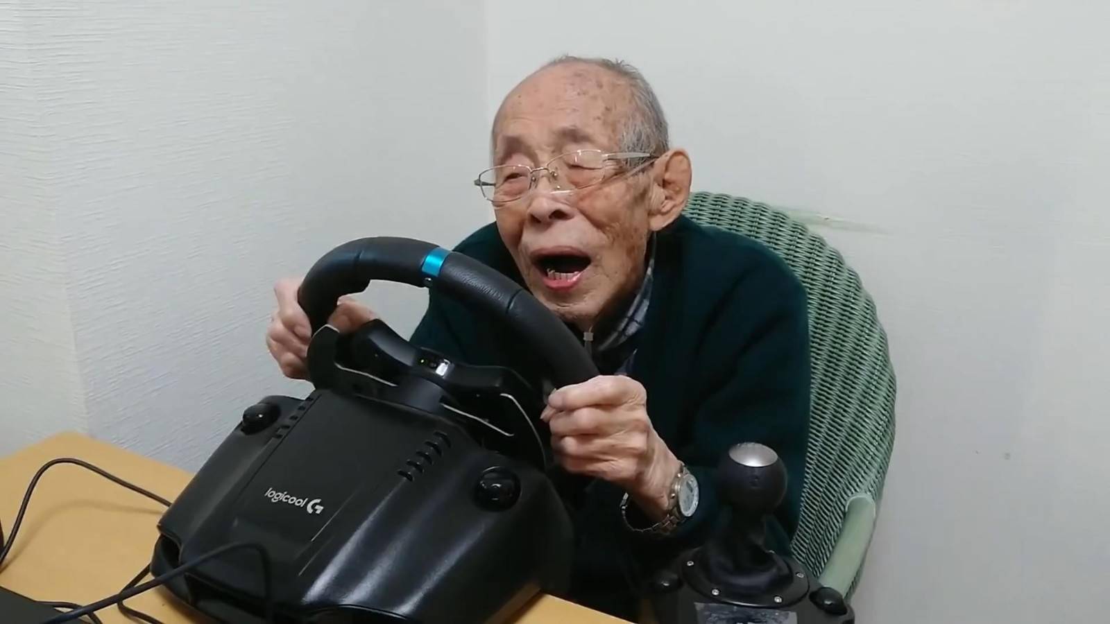 老人适合玩什么手机游戏_适合老人玩的休闲手机游戏_休闲老人适合玩手机游戏吗知乎